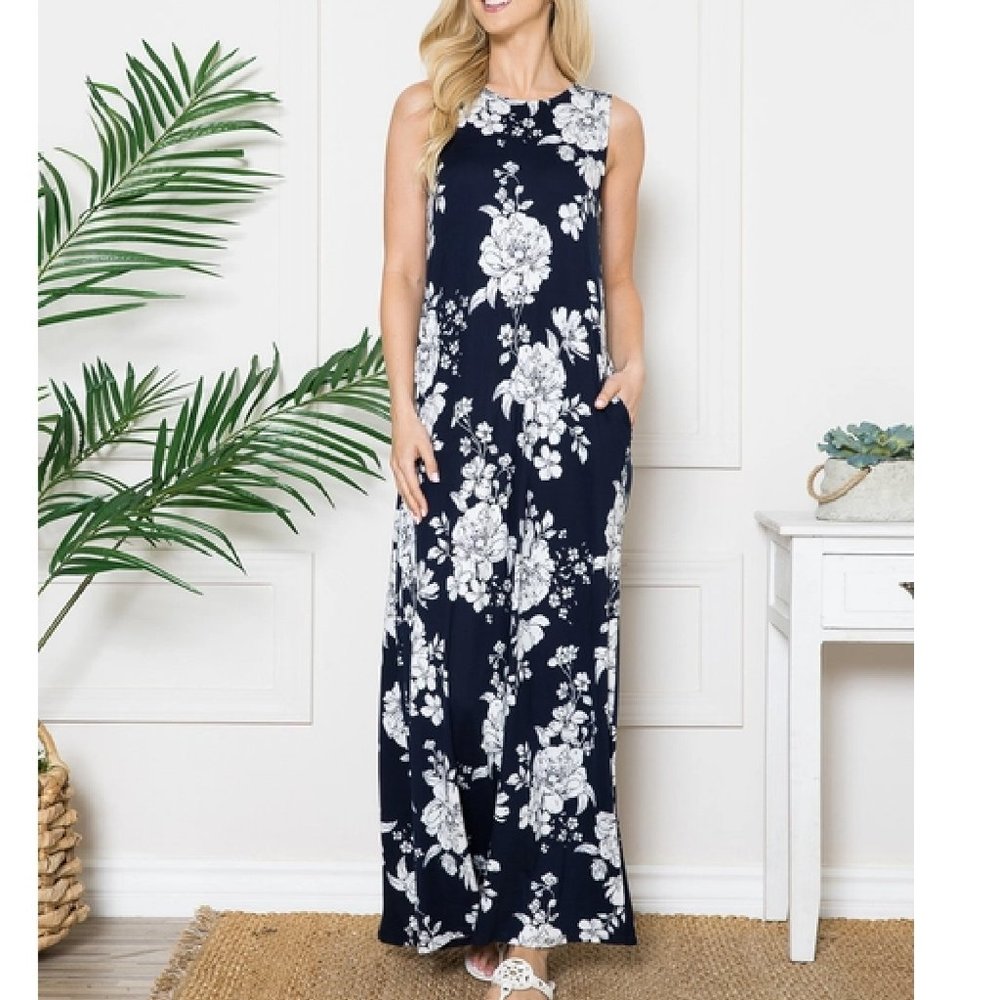 NWT Sleeveless Maxi floral print dress Navy/Ivory